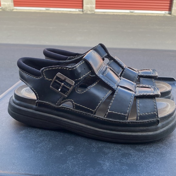 State Street Women’s Black Leather Fisherman Buckle Air Wair  Sandals Size 9.5 - Picture 12 of 16